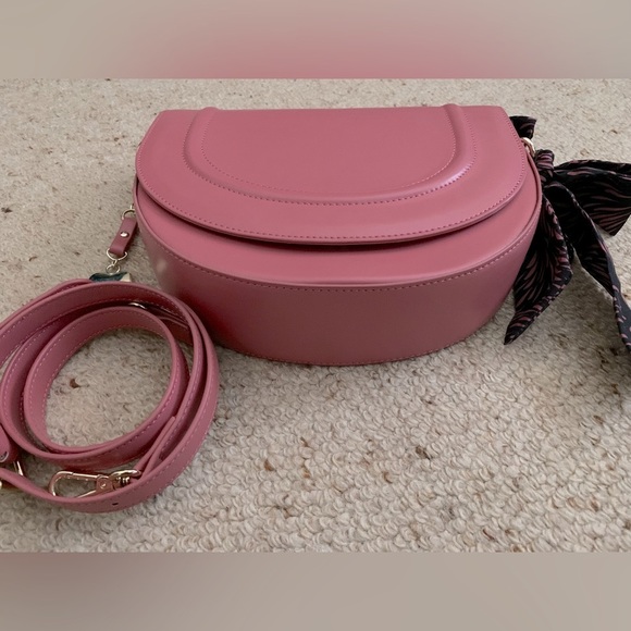 ✨Host Pick✨ Review Dusty Pink Cross Body Bag - Picture 6 of 7